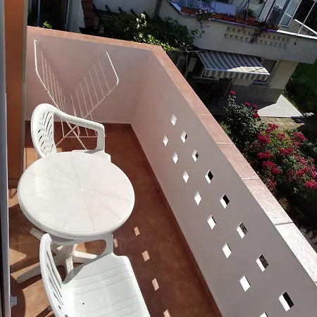 Kolevi ゲストハウス ロゼネッツ