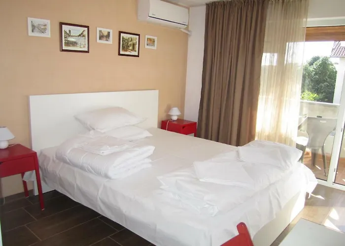 Kolevi لوزينيتس